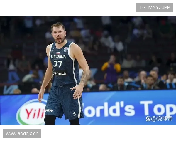 阿里纳斯:东契奇新赛季有望场均三双并冲击得分王